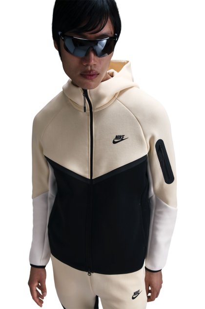 Nike Tech Windrunner