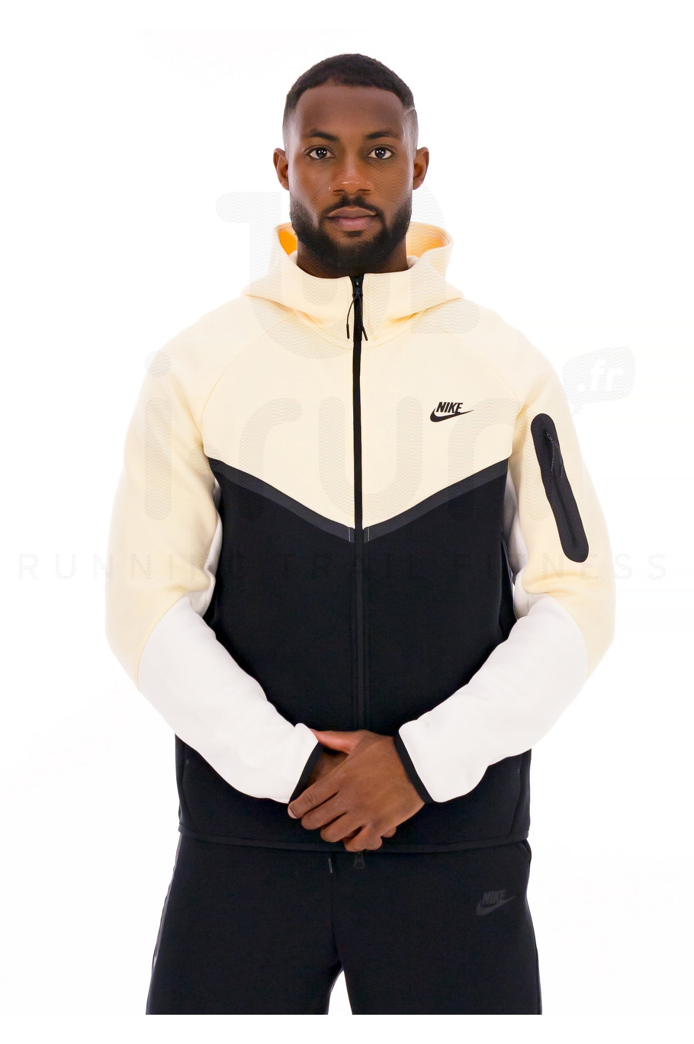 Nike Tech Windrunner