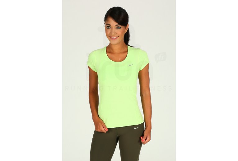 Nike Camiseta Dri-Fit Contour