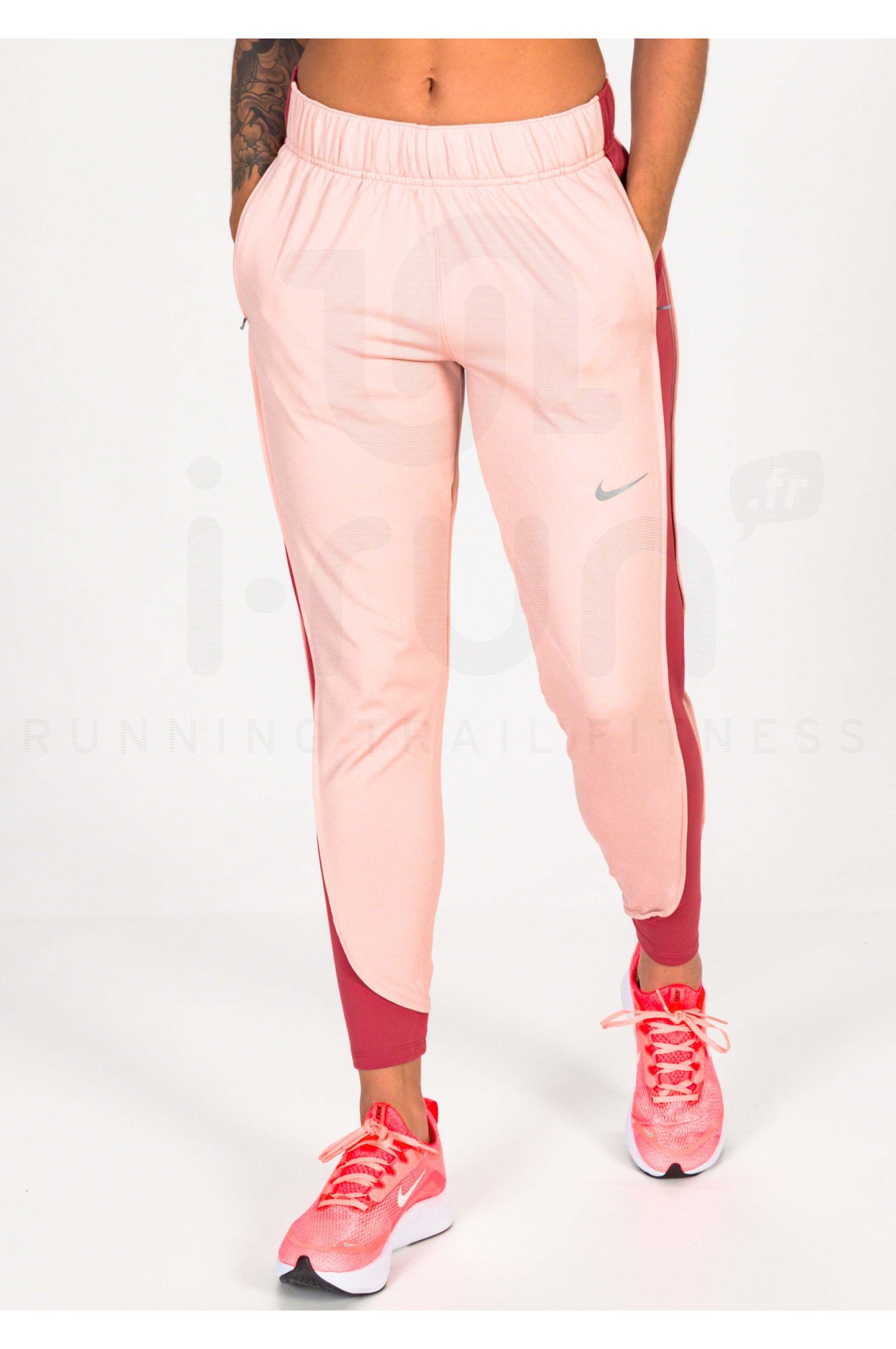 nike therma essential