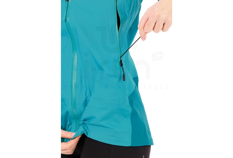 The North Face Signal 2.5L DryVent