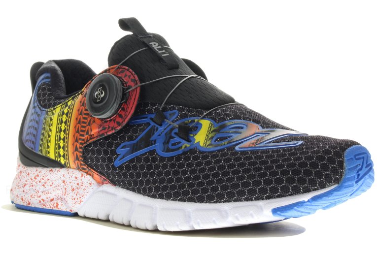 Zoot Ali'i flying Hawaiian